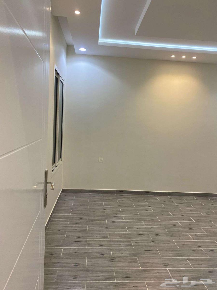 فيلا 8 غرف في عكاظ 17