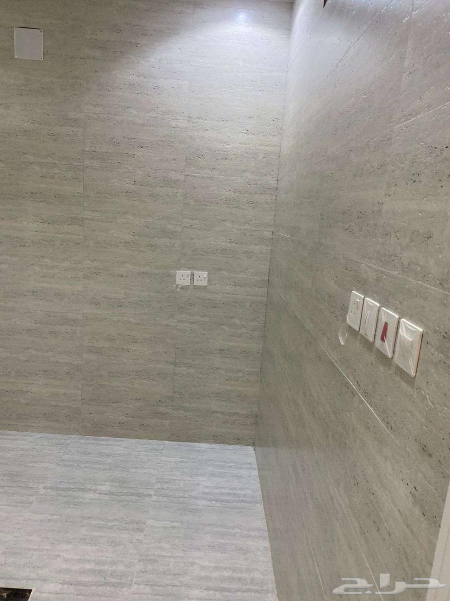 فيلا 8 غرف في عكاظ 24