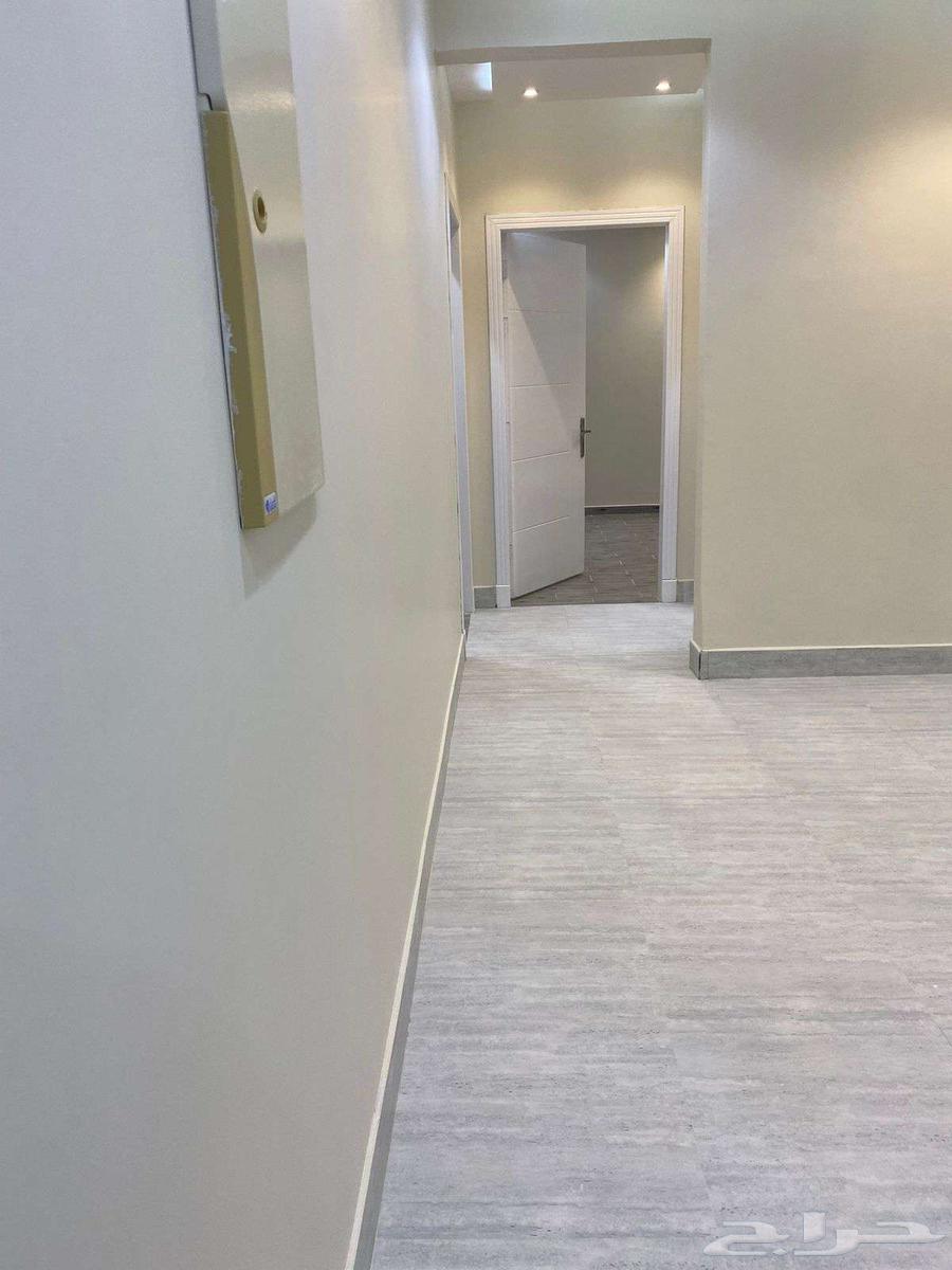 فيلا 8 غرف في عكاظ 9