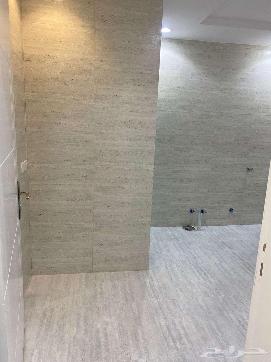 فيلا 8 غرف في عكاظ 10