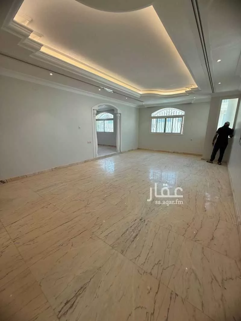 10 bedroom villa in Al Shuhada 21