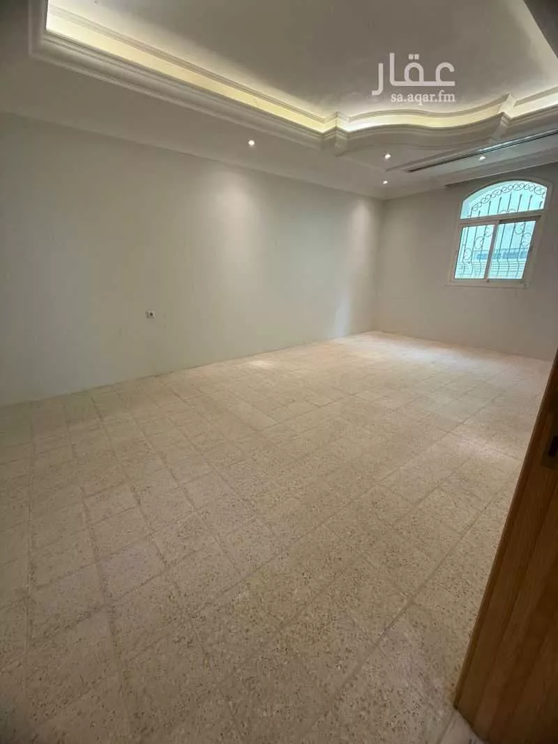 10 bedroom villa in Al Shuhada 25