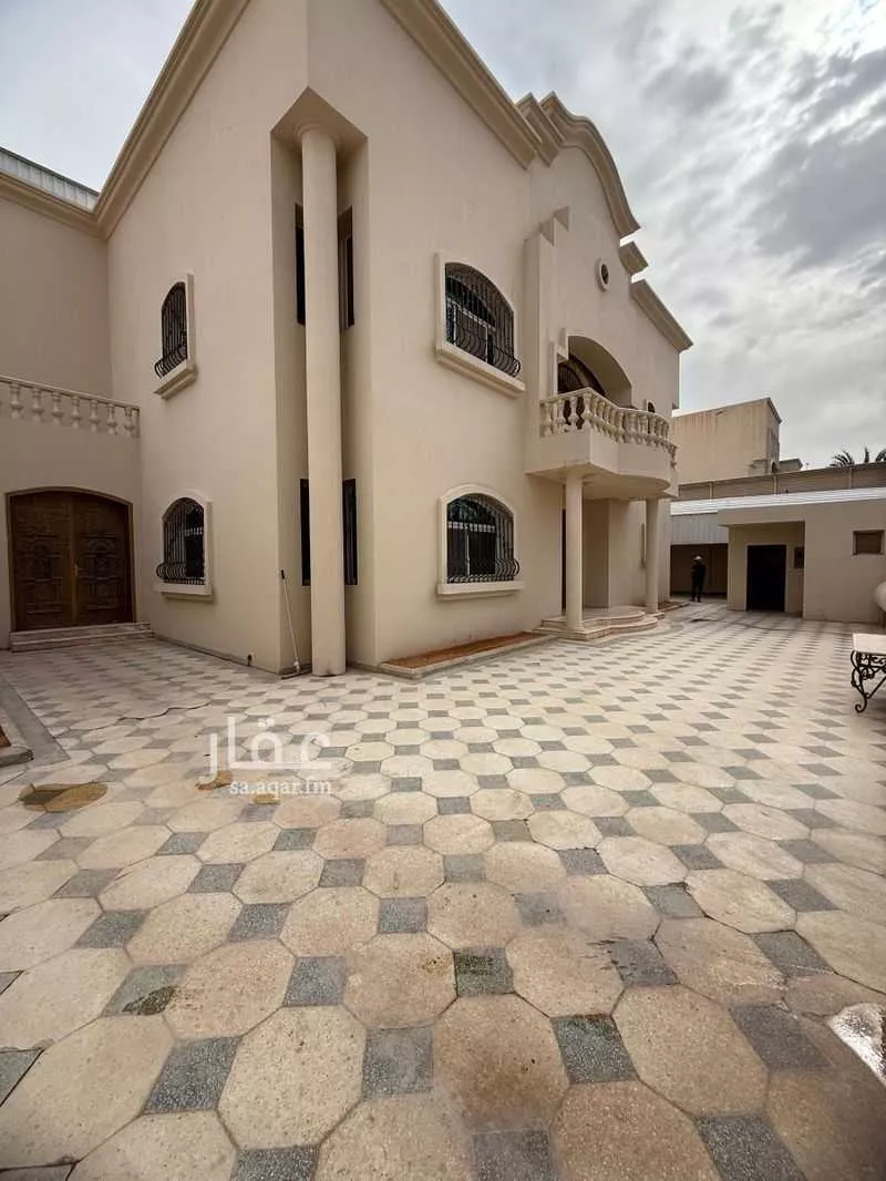 10 bedroom villa in Al Shuhada 4