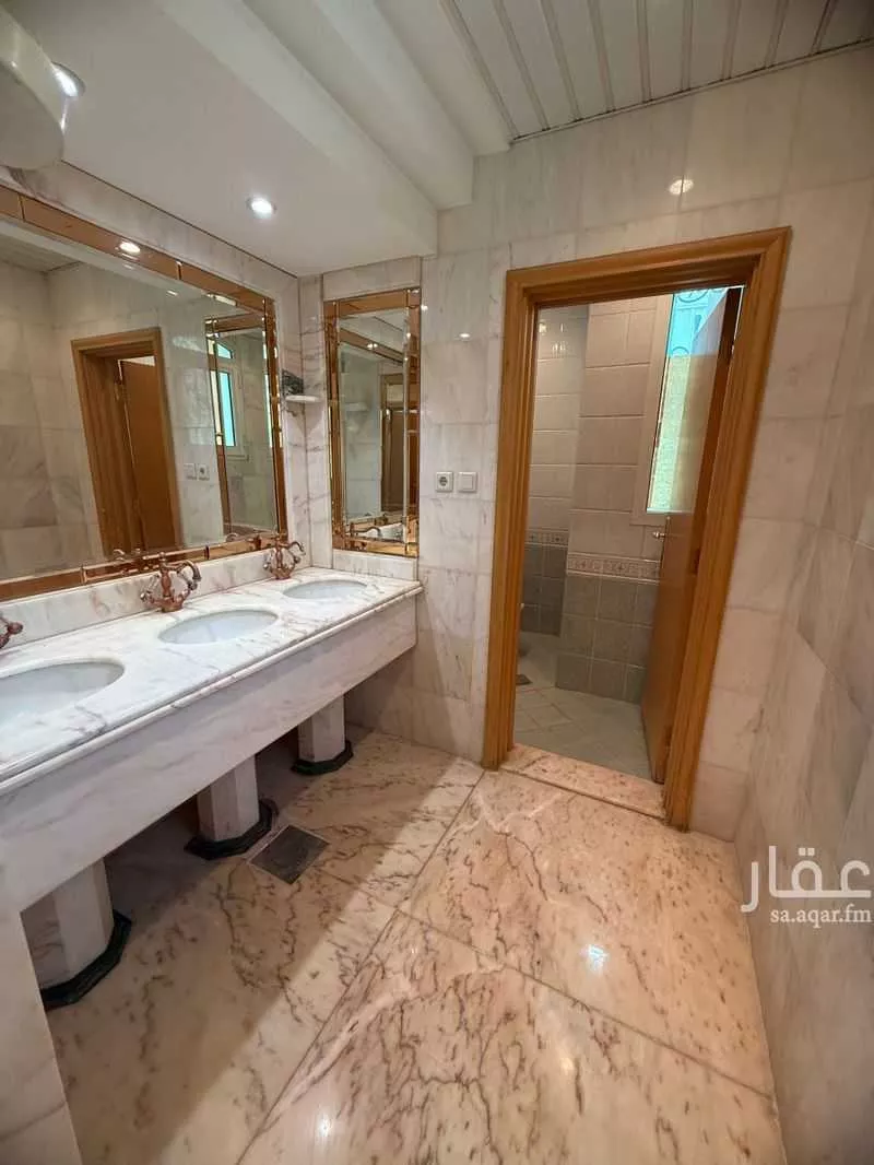 10 bedroom villa in Al Shuhada 9