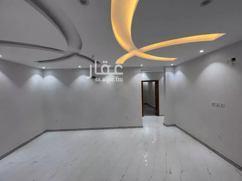 شقة 5 غرف في العزيزية 12