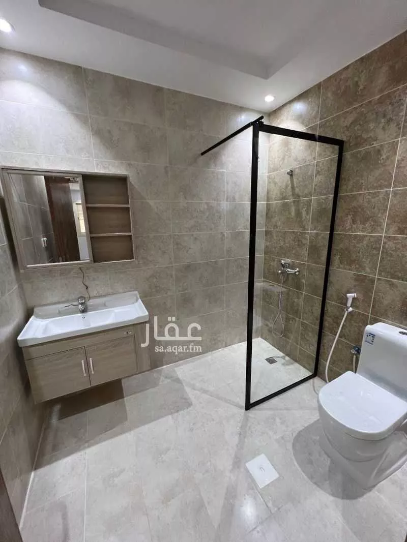 شقة 5 غرف في العزيزية 7