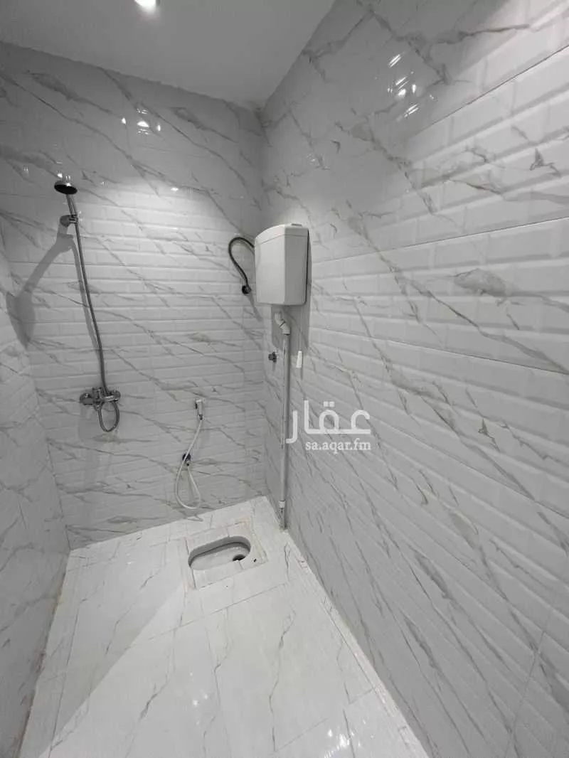 شقة 5 غرف في العزيزية 9