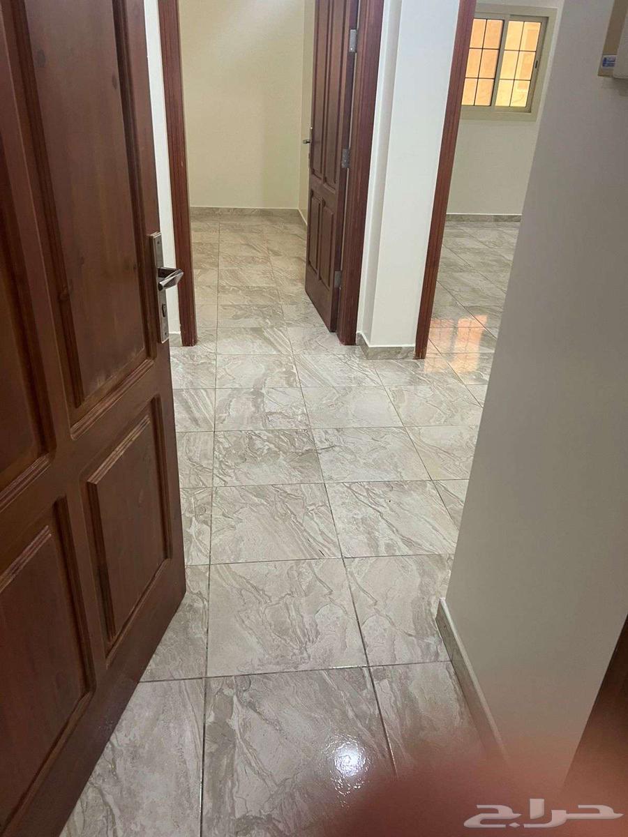 شقة 3 غرف في مشرفة 8