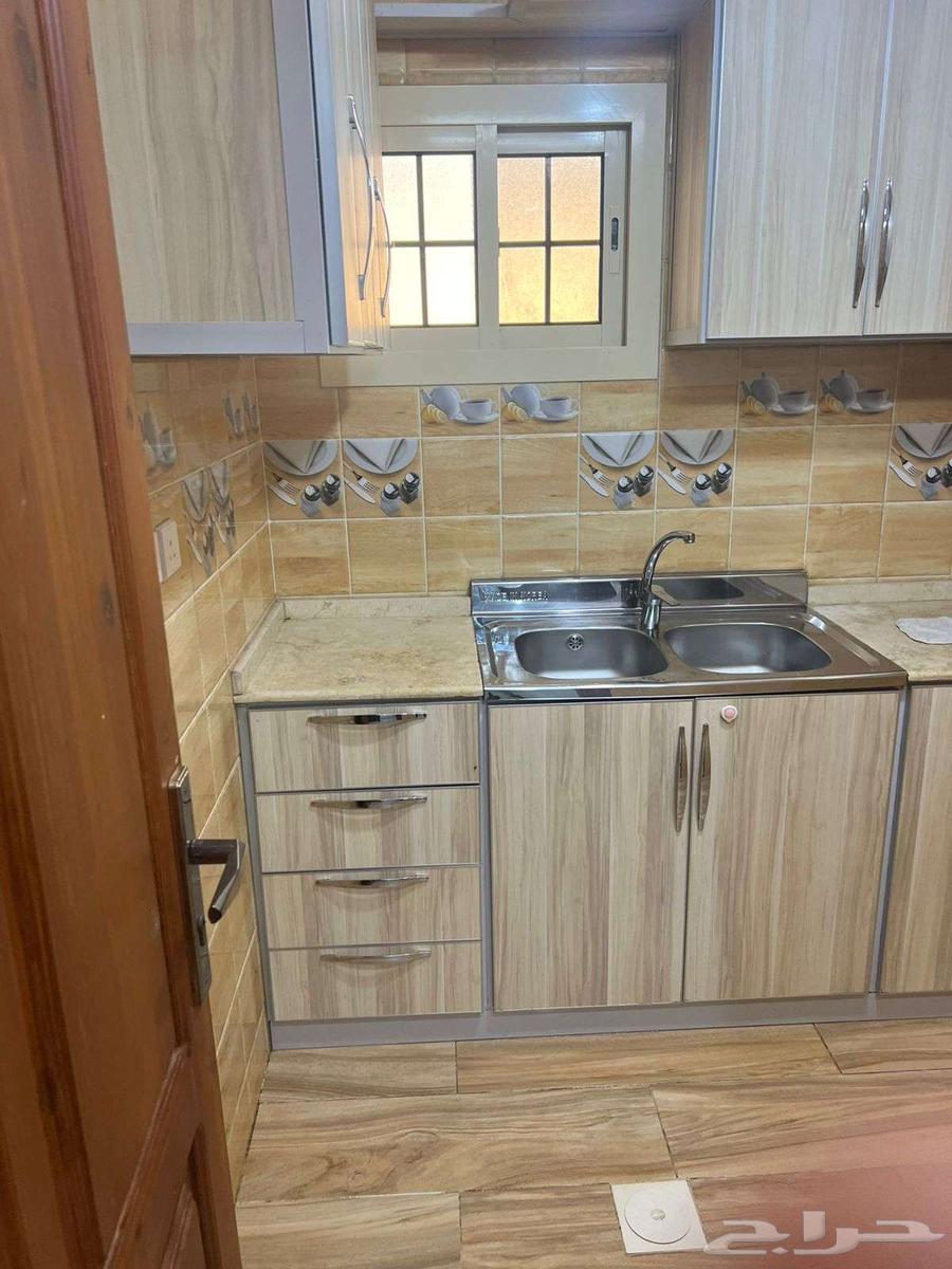 شقة 3 غرف في مشرفة 10