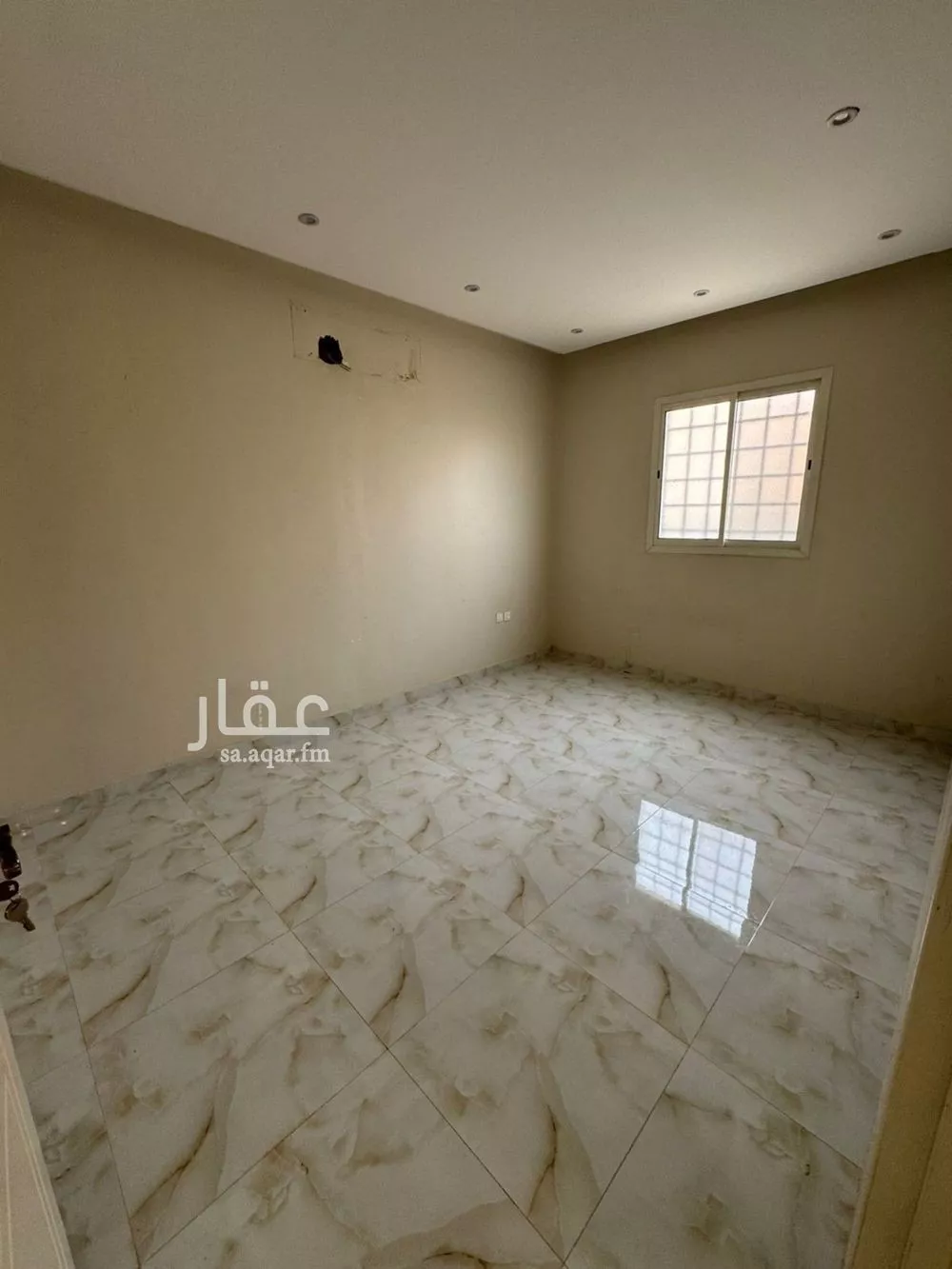 فيلا 7 غرف في طويق 12