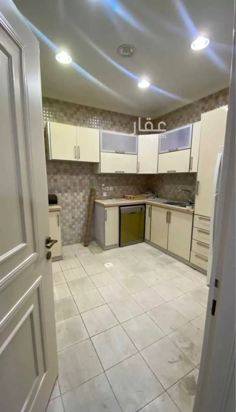 شقة 5 غرف في المروة 5