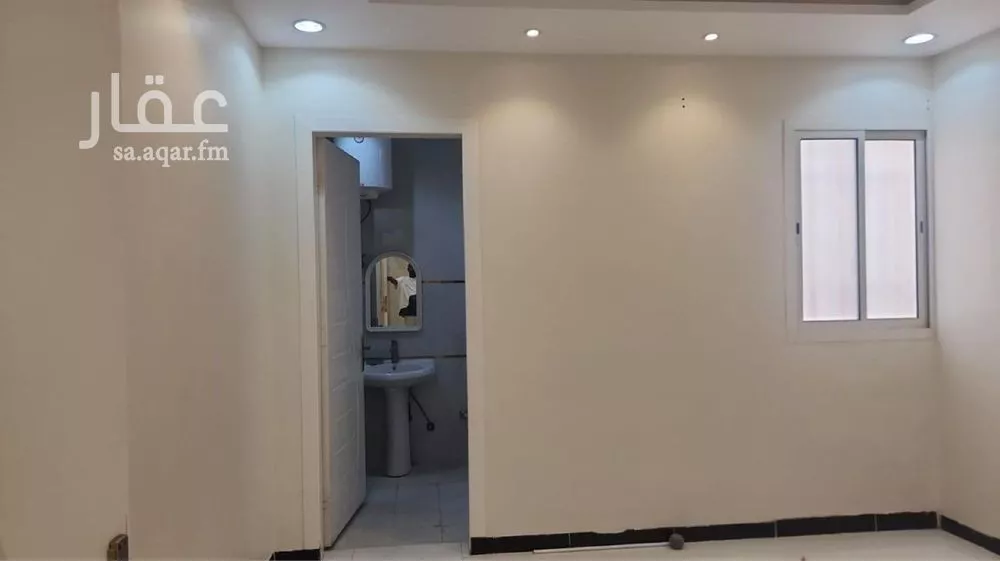 فيلا 8 غرف في بدر 6