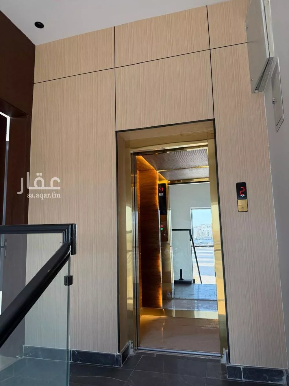 فيلا 4 غرف في العارض 11