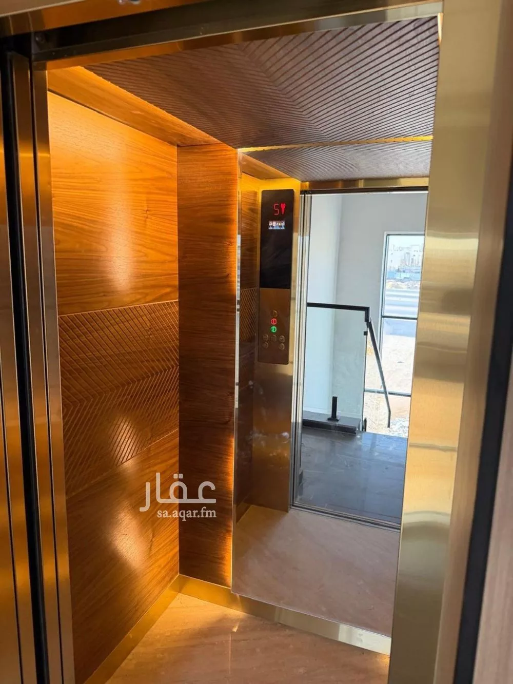 فيلا 4 غرف في العارض 4