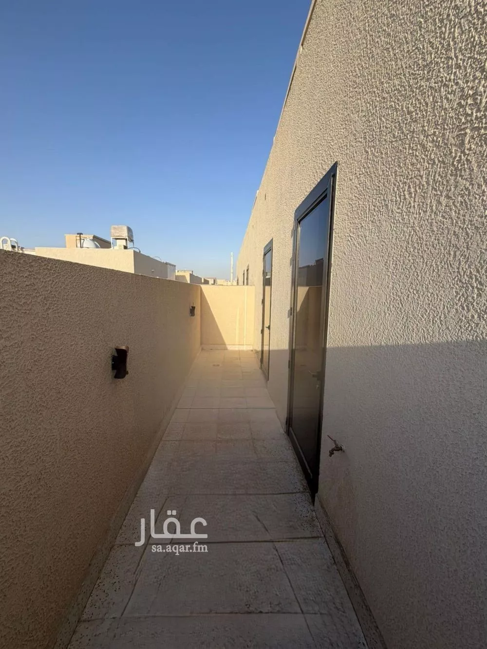 فيلا 4 غرف في العارض 6