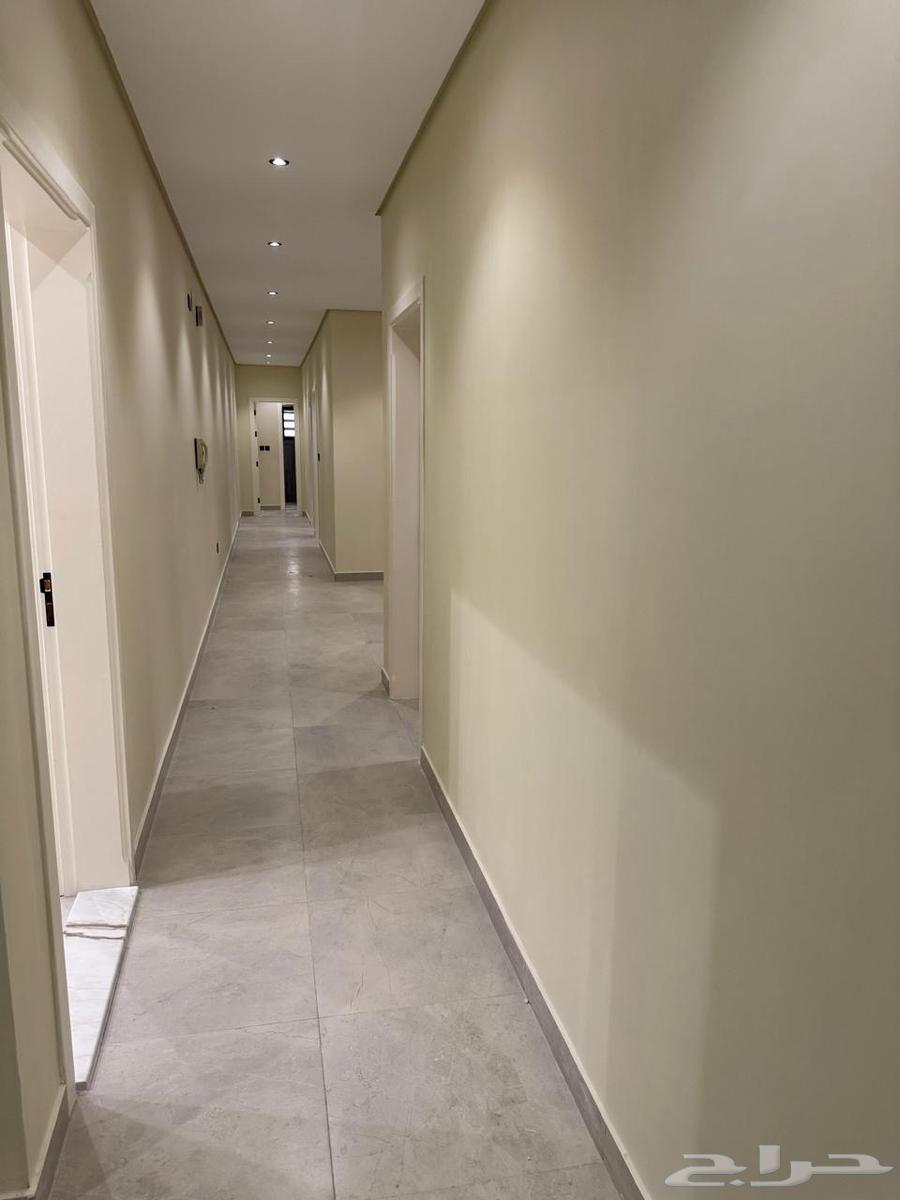 شقة 6 غرف في الصفا 5