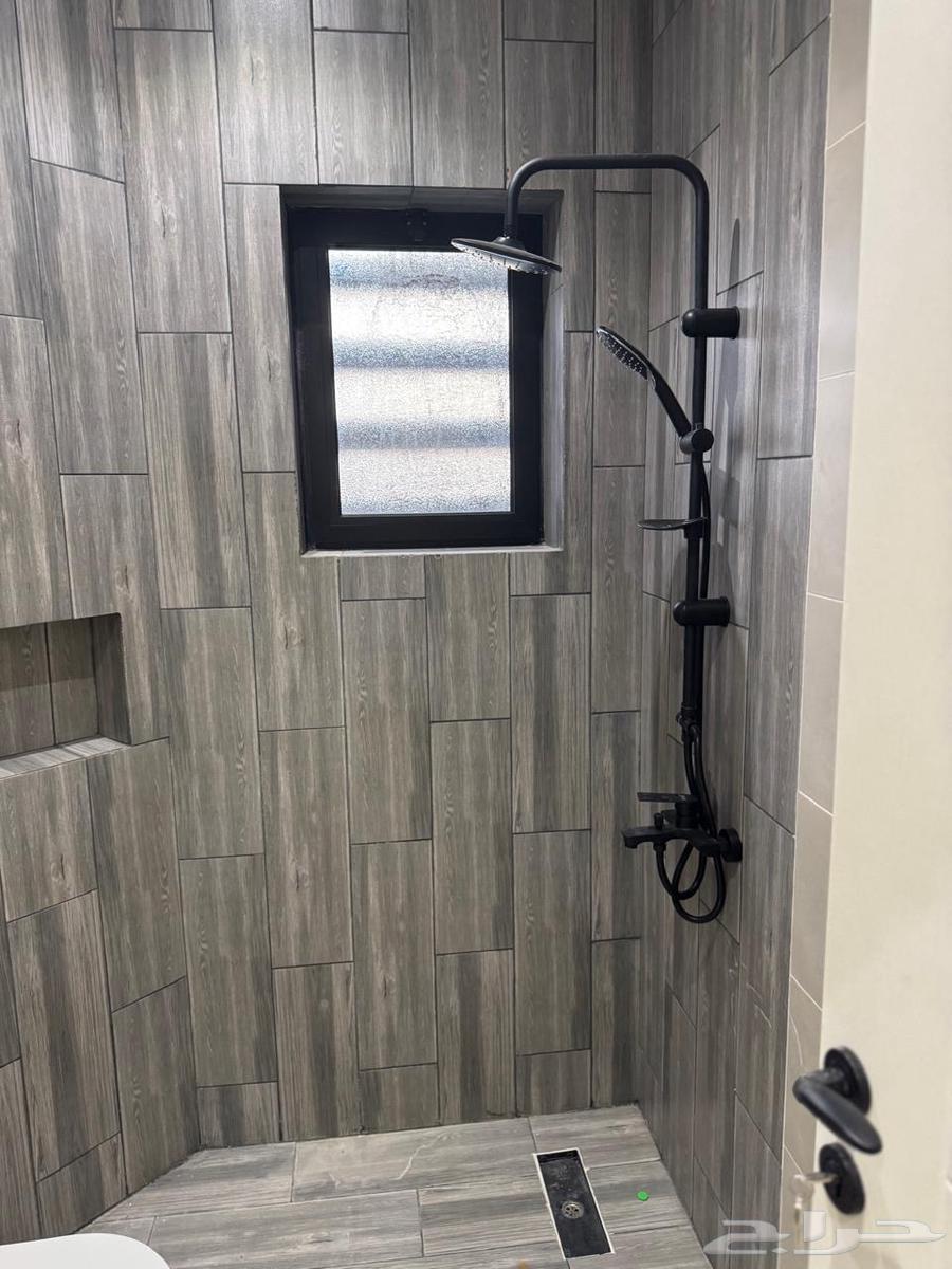 شقة 6 غرف في الصفا 8