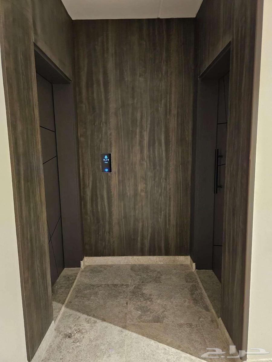 شقة 5 غرف في النزهة 4