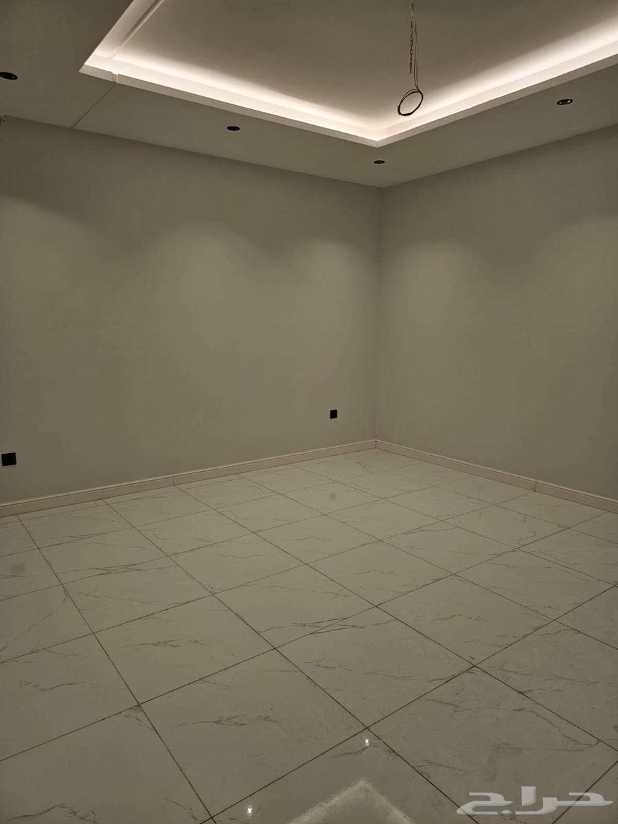 شقة 5 غرف في النزهة 8