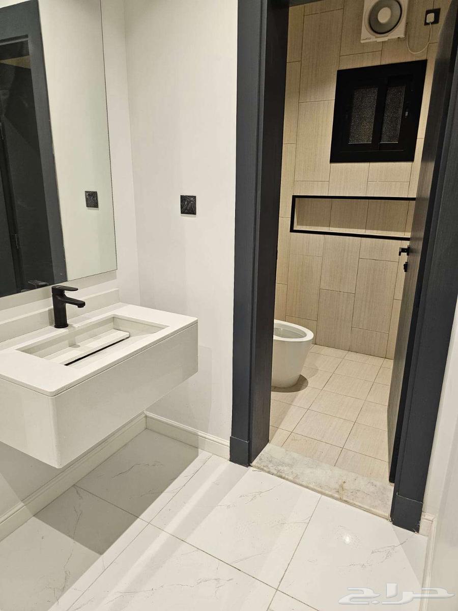 شقة 5 غرف في النزهة 9