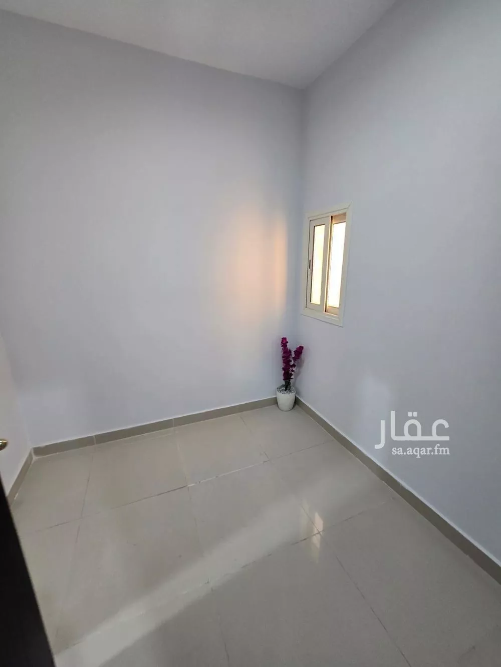 شقة 4 غرف في النور 20