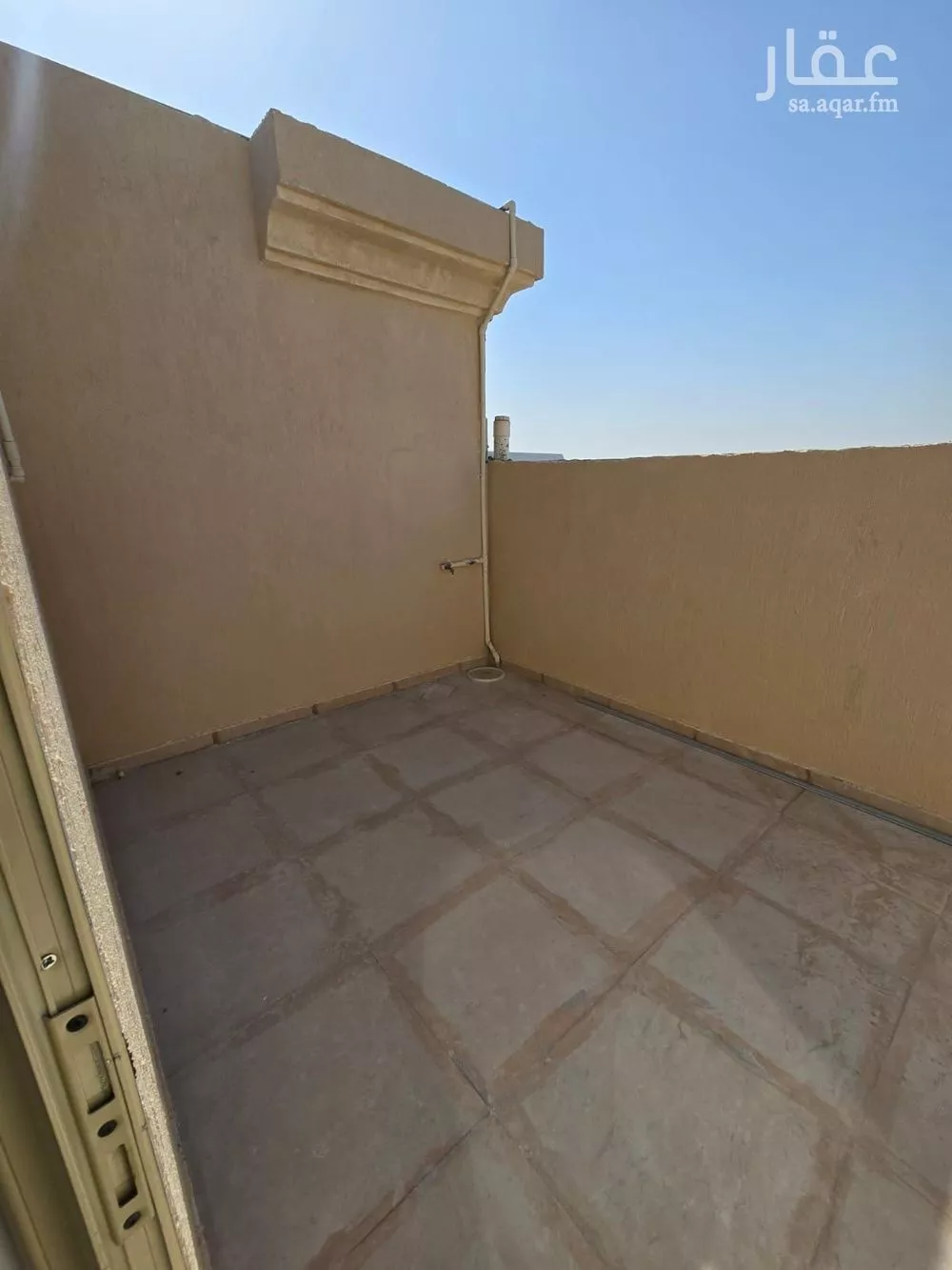 شقة 4 غرف في النور 4