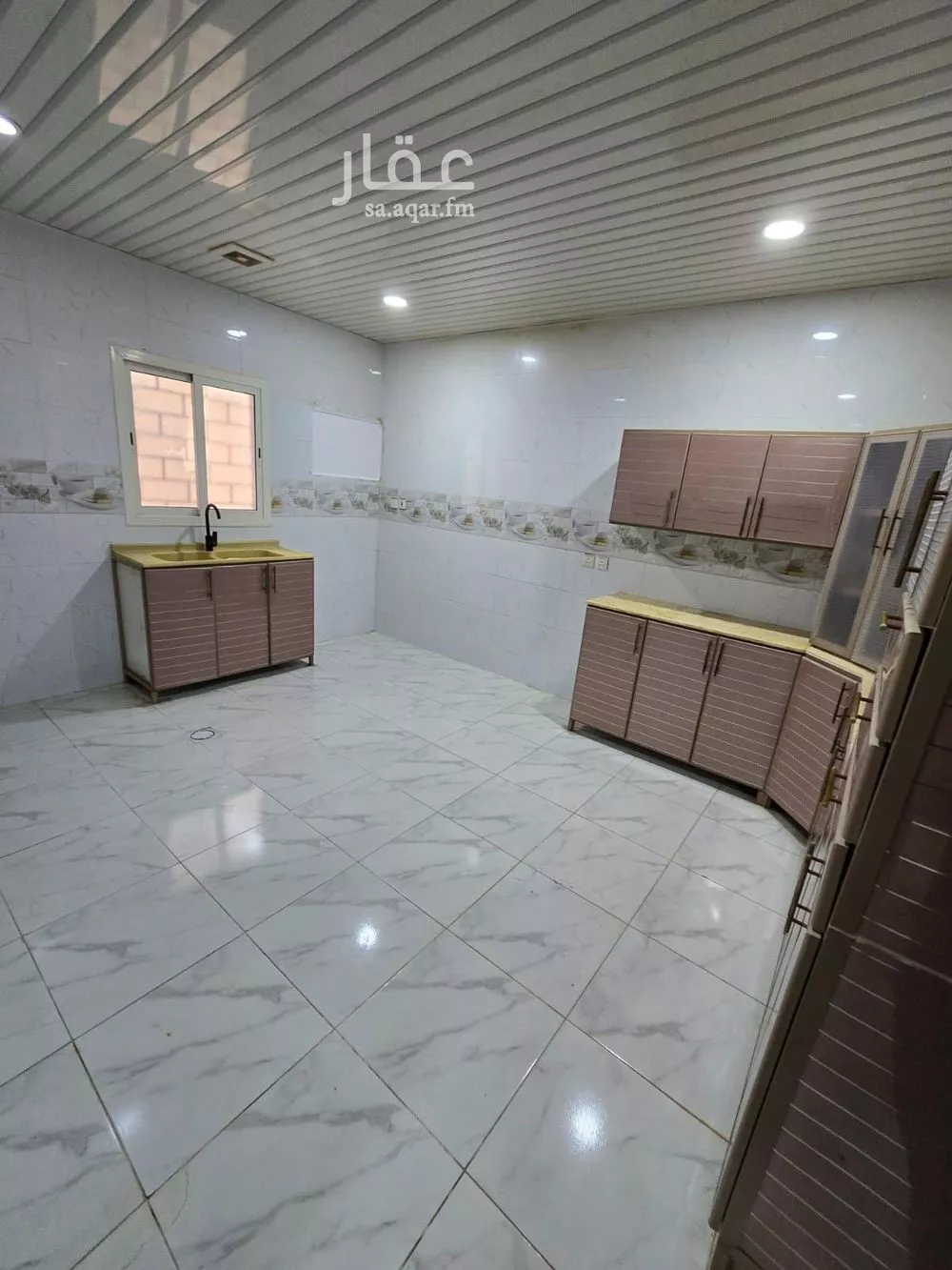 شقة 5 غرف في ضاحية الملك فهد 5