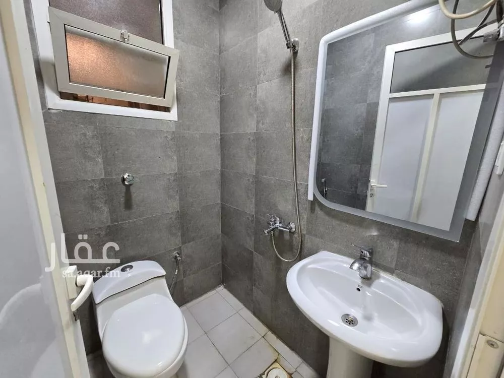 شقة 3 غرف في النور 25