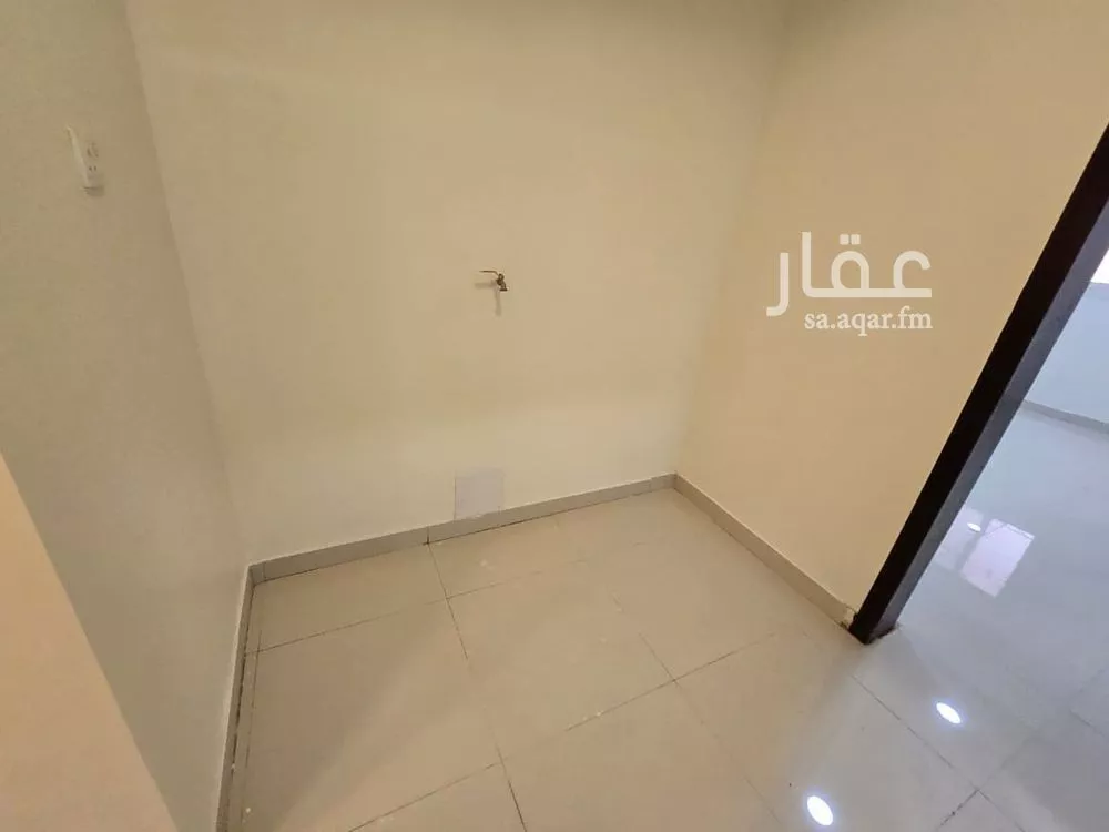 شقة 3 غرف في النور 10