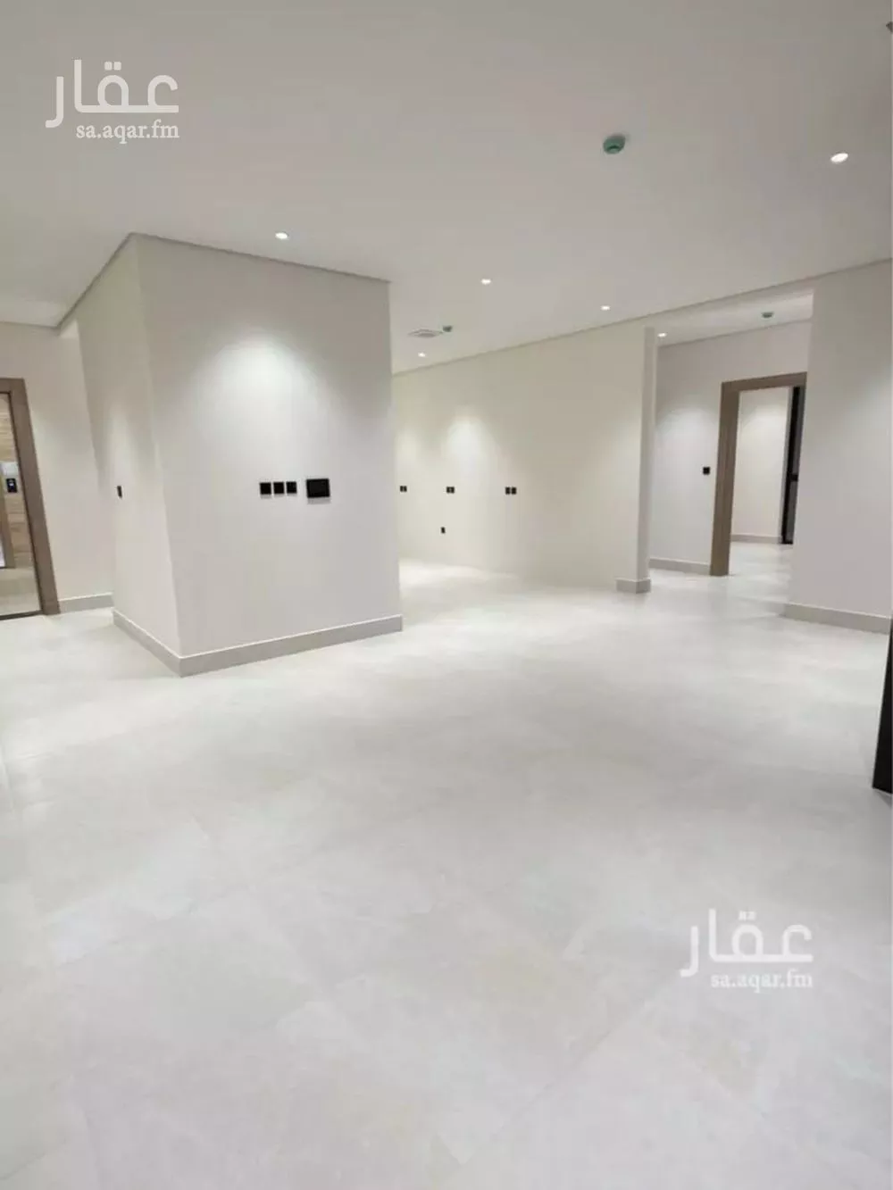 3 bedroom apartment in Al Yarmouk 6