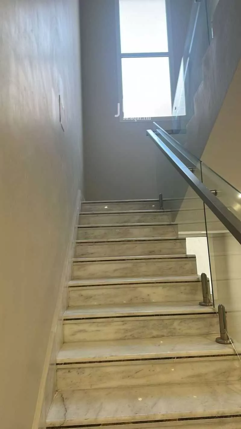 فيلا 5 غرف في ظهرة لبن 9