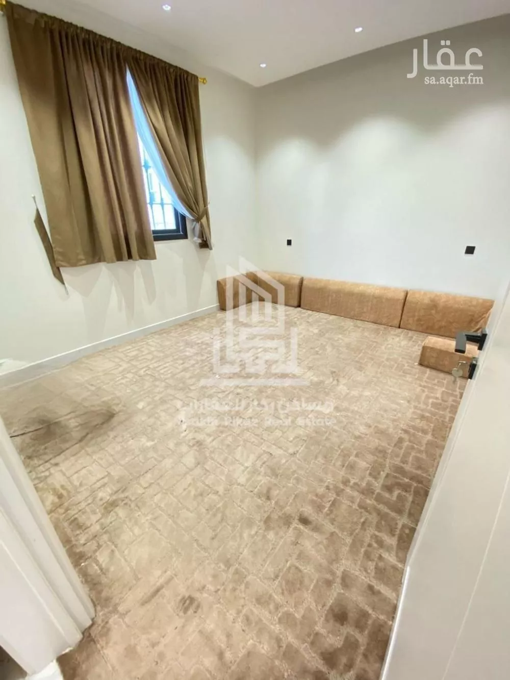 شقة 4 غرف في السعادة 8