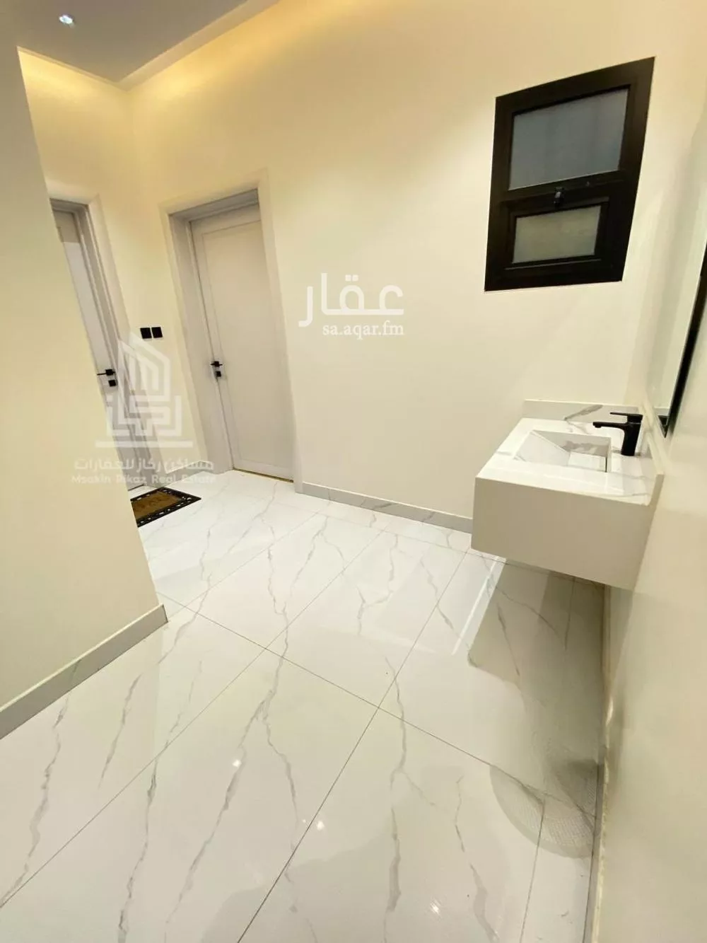 شقة 4 غرف في السعادة 10