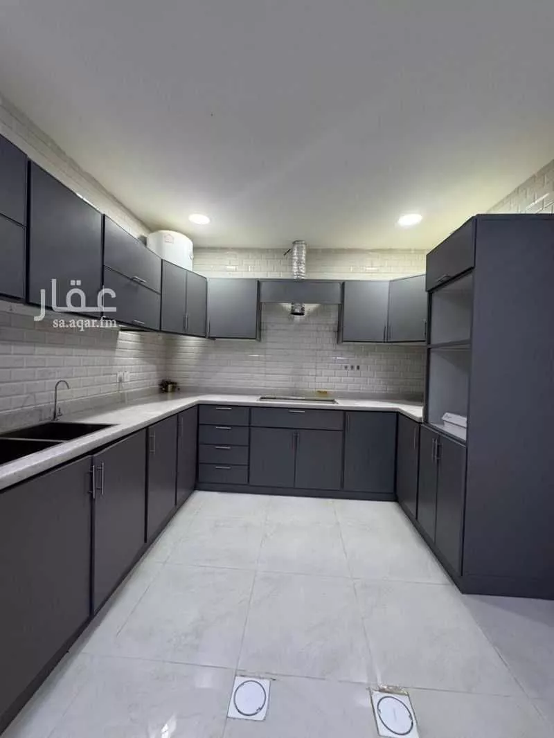 3 bedroom apartment in Ash Shulah 9