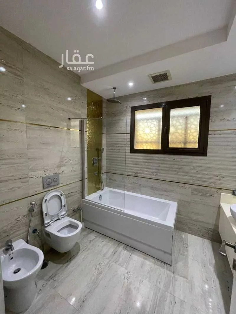 فيلا 8 غرف في الرمال 2