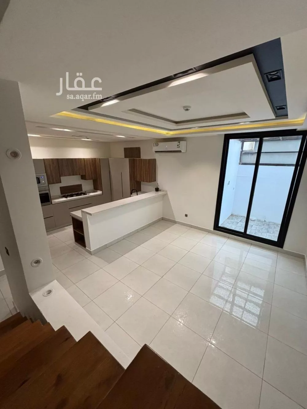 شقة 5 غرف في العارض 7