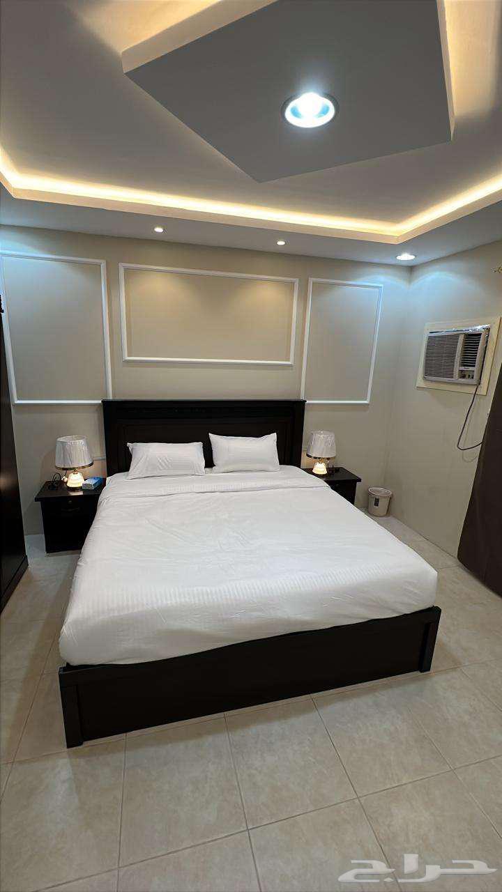 شقة 35 غرف في طيبة 4