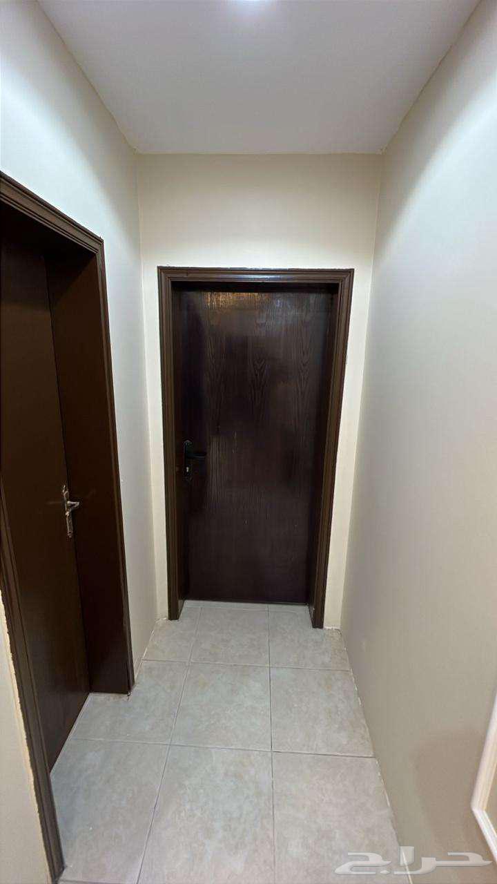 شقة 35 غرف في طيبة 9