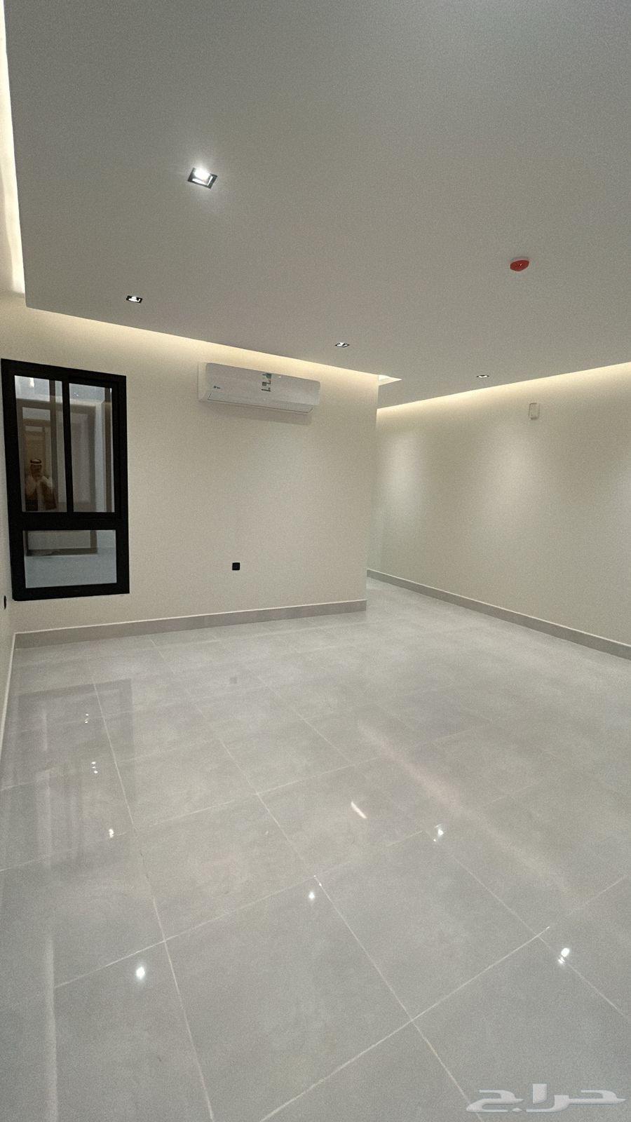 شقة 3 غرف في الحمرا 13