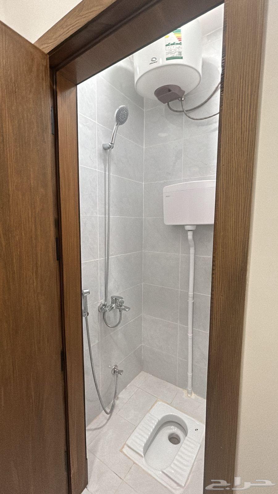 شقة 3 غرف في الحمرا 16