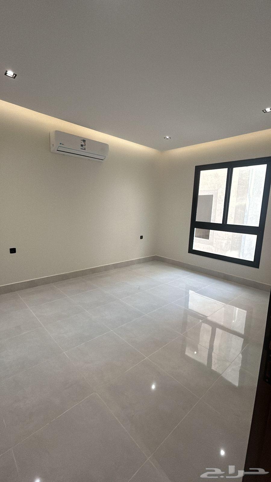 شقة 3 غرف في الحمرا 19