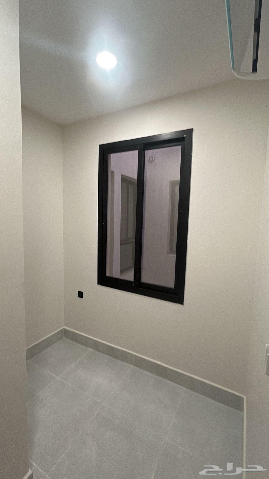 شقة 3 غرف في الحمرا 9