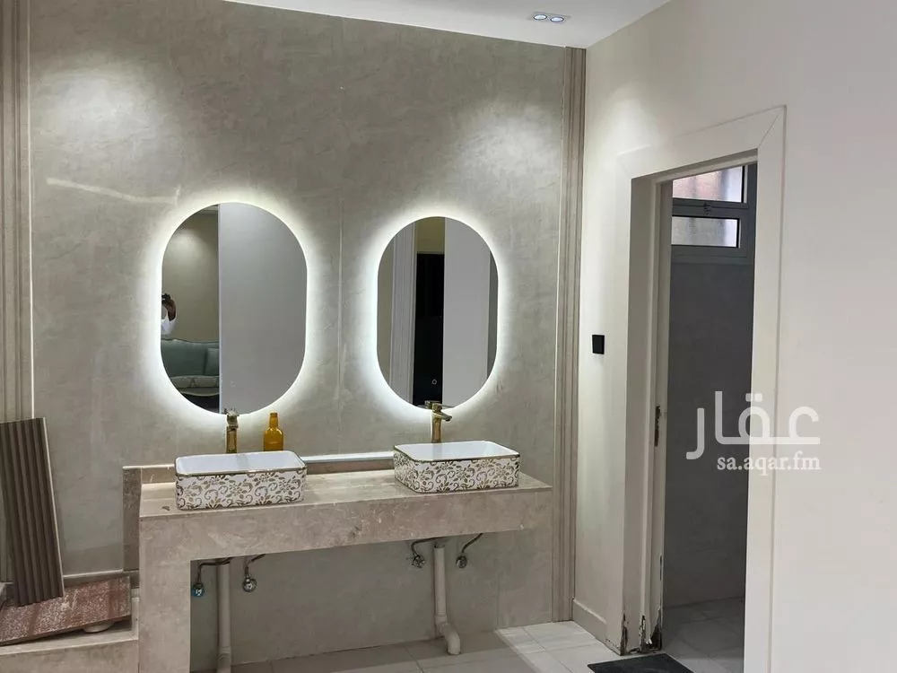 فيلا 10 غرف في الرمال 2