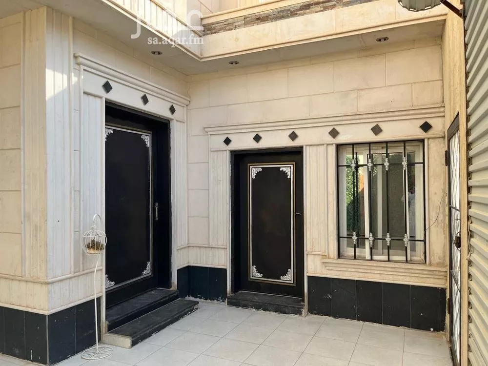 فيلا 10 غرف في الرمال 12