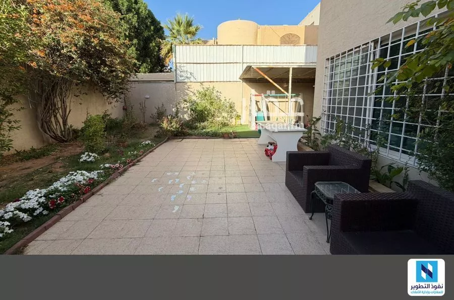 فيلا 14 غرف في الملك فهد 2