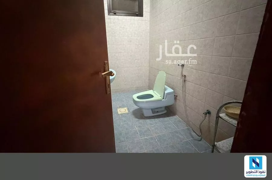 فيلا 14 غرف في الملك فهد 11