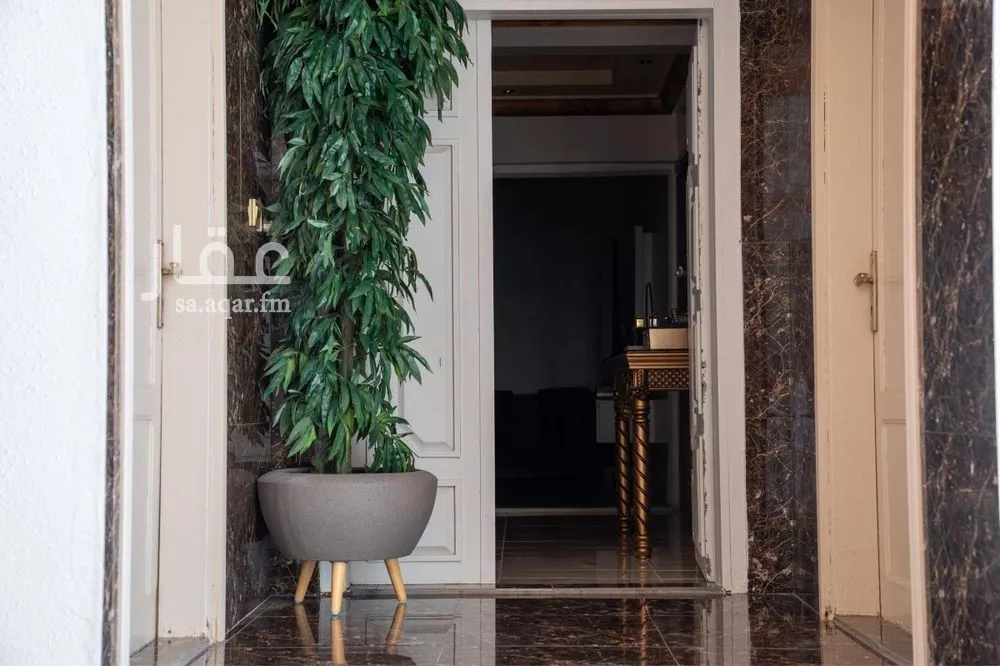 فيلا 13 غرف في العريجاء الغربية 2