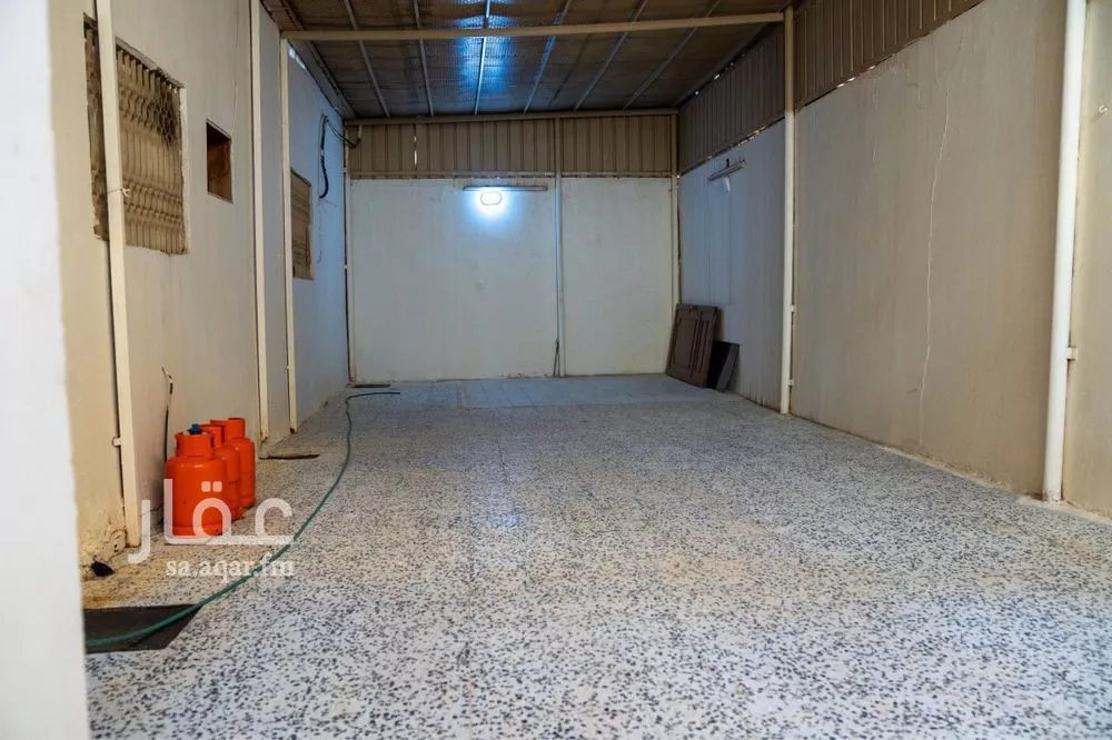 فيلا 13 غرف في العريجاء الغربية 3