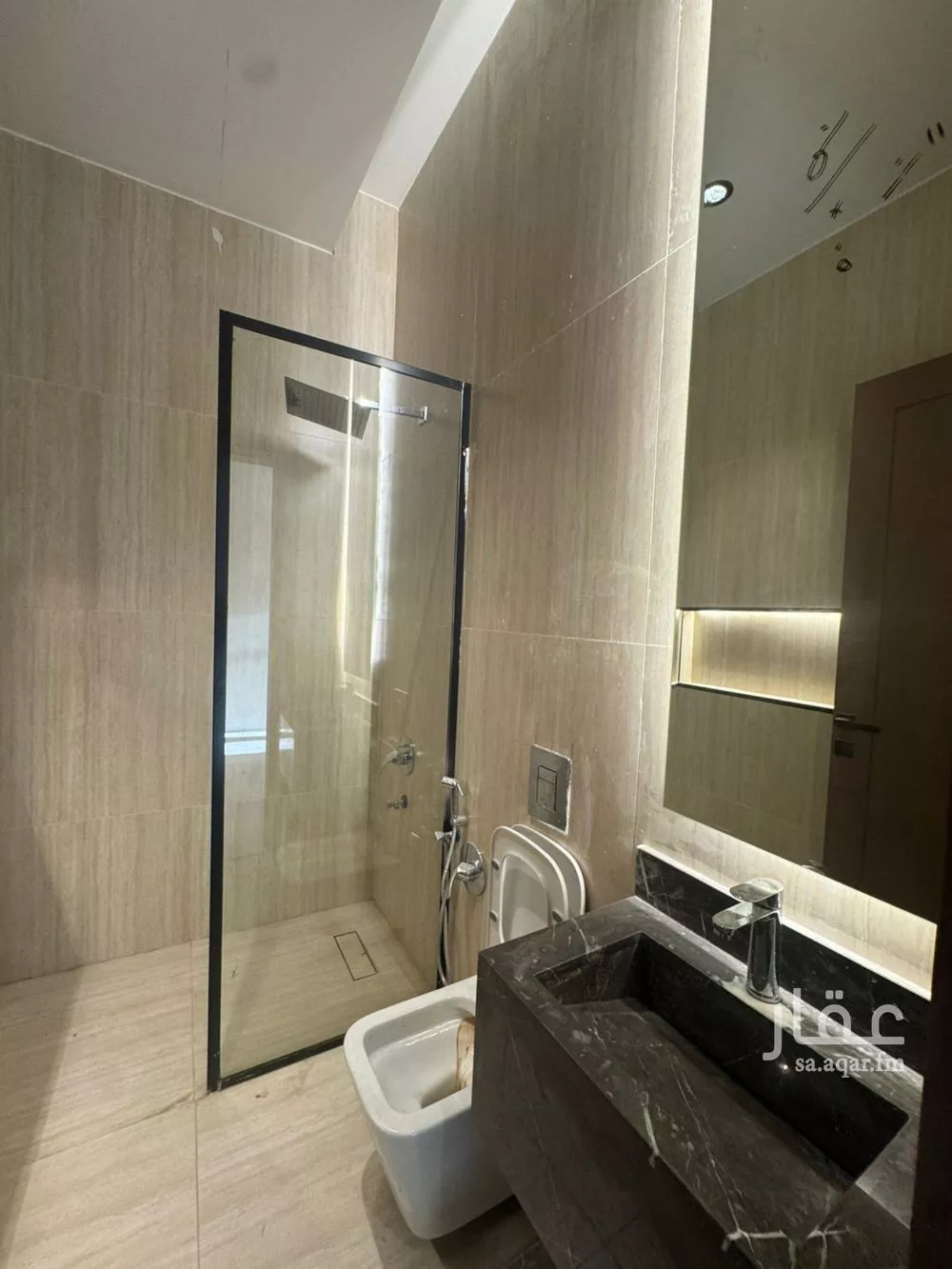 شقة 5 غرف في العارض 5