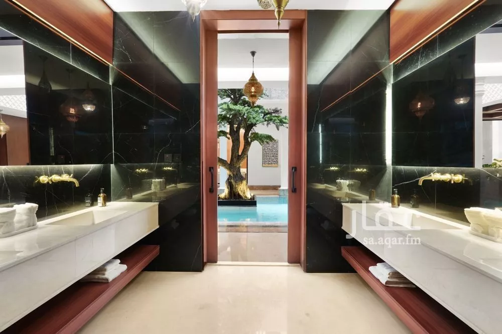 فيلا 7 غرف في العقيق 6